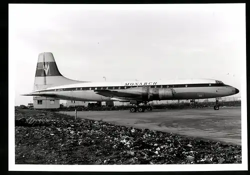 Fotografie Flugzeug, Passagierflugzeug der Monarch Airline, Kennung G-AOVL