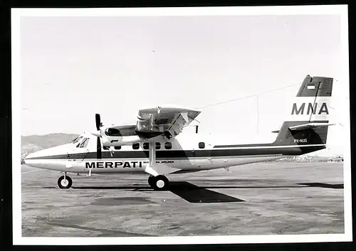 Fotografie Flugzeug, Passagierflugzeug Schulterdecker der Merpati Nusantara Airlines, Kennung PK-NUG