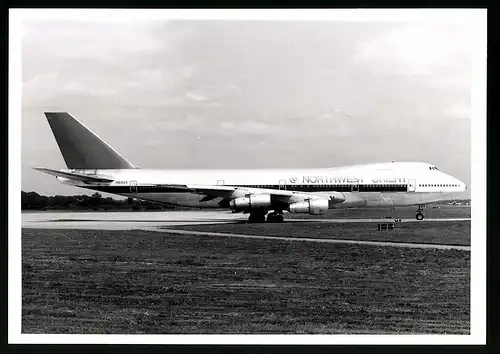 Fotografie Flugzeug Boeing 747 Jumbojet, Passagierflugzeug Northwest Orient, Kennung N615US