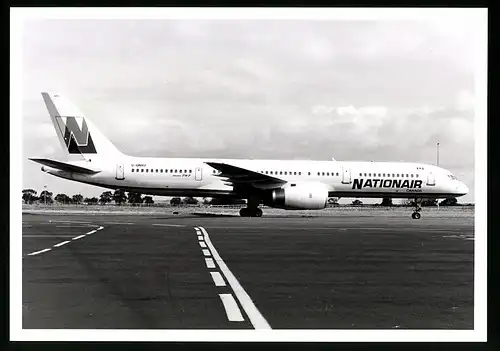 Fotografie Flugzeug Boeing 757, Passagierflugzeug Nationair Canada, Kennung C-GNXU