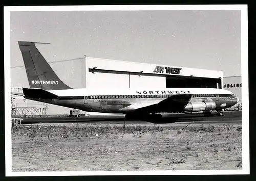 Fotografie Flugzeug Boeing 707, Passagierflugzeug Northwest, Kennung N351US