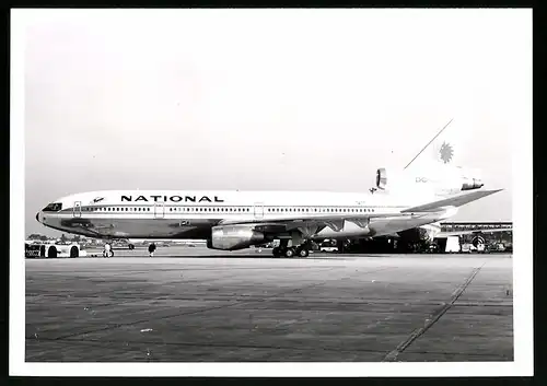 Fotografie Flugzeug Douglas DC-10, Passagierflugzeug National Airline