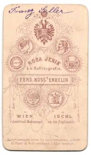 Fotografie Rosa Jenik, Wien, Mariastreug. 6, junger Mann Franz Strobl im Anzug mit Fliege und Moustache