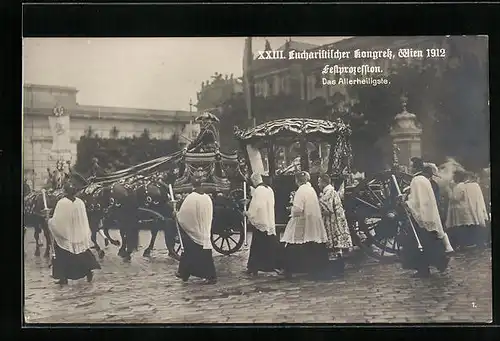 AK Wien, XXIII. Eucharistischer Kongress 1912, Festprozession, Das Allerheiligste