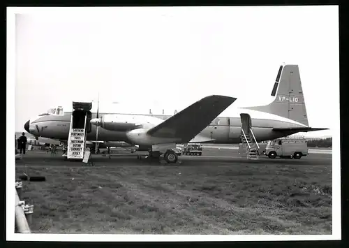 Fotografie Flugzeug Avro 748, Niederdecker Passagierflugzeug der LIAT, Kennung VP-LIO
