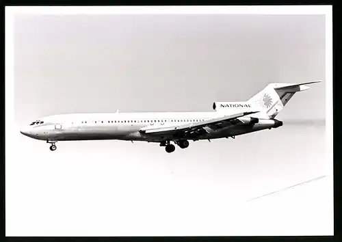 Fotografie Flugzeug Boeing 727, Passagierflugzeug der National
