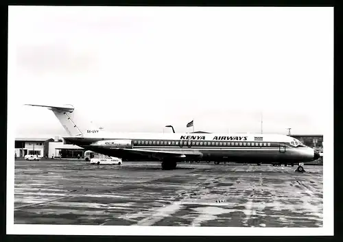 Fotografie Flugzeug Douglas DC-9, Passagierflugzeug der Kenya Airways, Kennung 5X-UVY