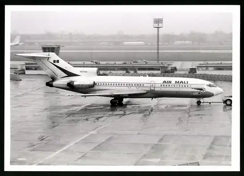 Fotografie Flugzeug Boeing 727, Passagierflugzeug der Air Mali, Kennung N695WA