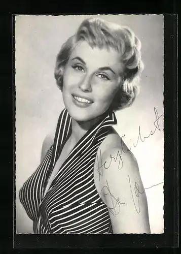 AK Schauspielerin Bibi Johns in schulterfreiem Oberteil, Autograph
