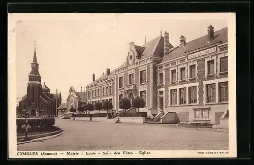 AK Combles, Mairie, Ecole, Salle des Fetes, Eglise