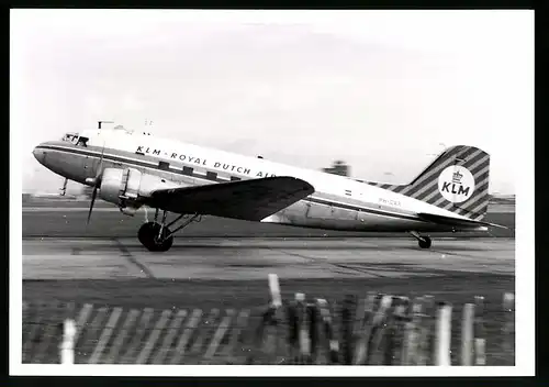 Fotografie Flugzeug Douglas DC-3, Passagierflugzeug der KLM, Kennung PH-DAR