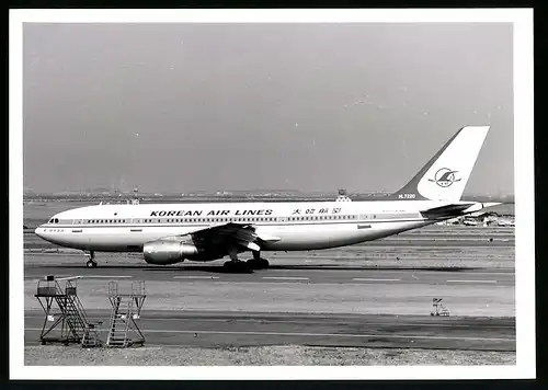 Fotografie Flugzeug Airbus A300, Passagierflugzeug der Korean Air Lines, Kennung HL7220