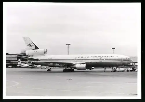 Fotografie Flugzeug Douglas DC-10, Passagierflugzeug der Korean Air Lines, Kennung HL7315