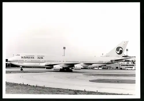 Fotografie Flugzeug Boeing 747 Jumbojet, Passagierflugzeug der Korean Air, Kennung HL7477