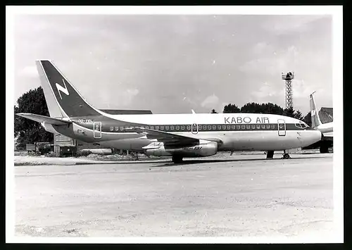 Fotografie Flugzeug Boeing 737, Passagierflugzeug der Kabo Air, Kennung DO-TEL