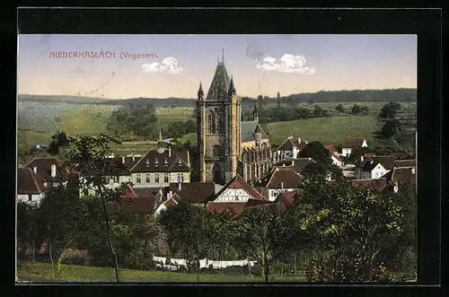 AK Niederhaslach, Ortsansicht mit Kirche und Wäscheleine