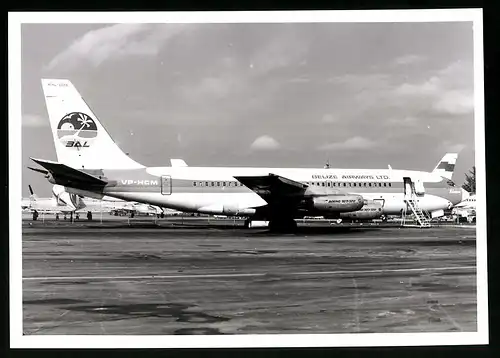 Fotografie Flugzeug Boeing 707, Passagierflugzeug Belize Airways, Kennung VP-HCM