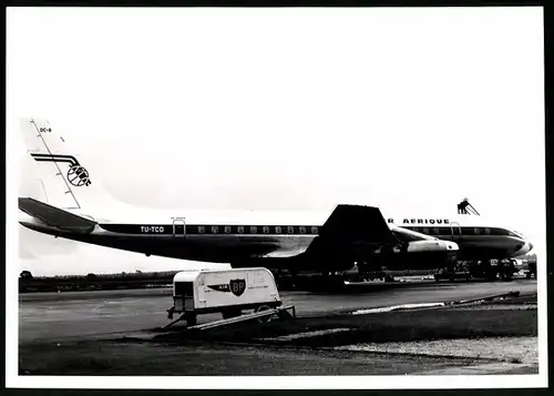 Fotografie Flugzeug Douglas DC-8, Passagierflugzeug der Air Afrique, Kennung TU-TCD