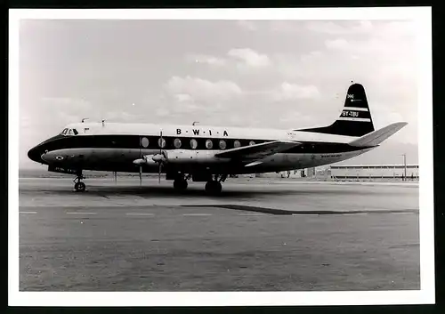 Fotografie Flugzeug Vickers Viscount, Passagierflugzeug der BWIA, Kennung 9Y-TBU