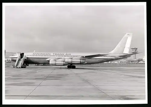 Fotografie Flugzeug Boeing 707, Passagierflugzeug der American Trans Air, Kennung N7554A