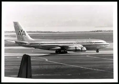Fotografie Flugzeug Boeing 707 Astrojet, Passagierflugzeug der American Airlines, Kennung N7543A