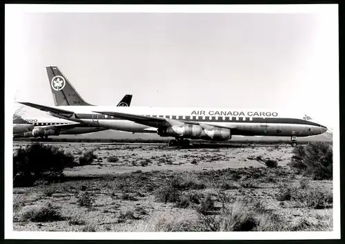 Fotografie Flugzeug Douglas DC-8, Frachtflugzeug der Air Canada Cargo, Kennung CF-TJR