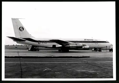 Fotografie Flugzeug Boeing 707, Passagierflugzeug der Britannia, Kennung TF-VLC