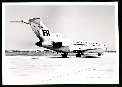 Fotografie Flugzeug Boeing 727, Passagierflugzeug der Braniff International, Kennung N7277
