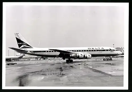 Fotografie Flugzeug Douglas DC-8, Passagierflugzeug der Delta Airlines, Kennung N819E