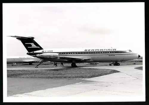 Fotografie Flugzeug BAC 1-11, Passagierflugzeug der Germanair, Kennung G-AXBB