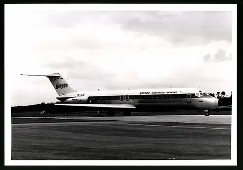 Fotografie Flugzeug Douglas DC-9, Passagierflugzeug der Garuda Indonesian Airways, Kennung PK-GJE