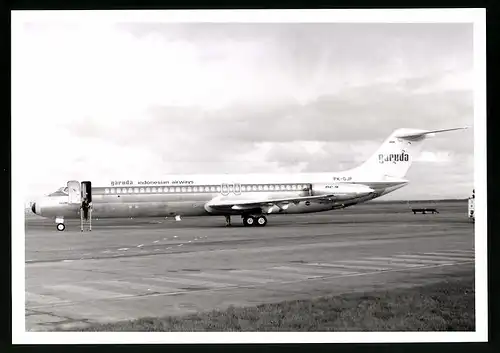 Fotografie Flugzeug Douglas DC-9, Passagierflugzeug der Garuda Indonesian Airways, Kennung PK-GJF