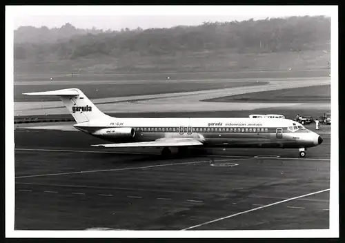 Fotografie Flugzeug Douglas DC-9, Passagierflugzeug der Garuda Indonesian Airways, Kennung PK-GJH