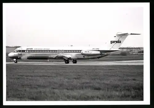 Fotografie Flugzeug Douglas DC-9, Passagierflugzeug der Garuda Indonesian Airways, Kennung PK-GNP