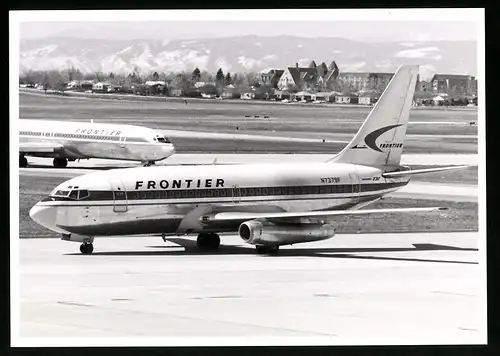 Fotografie Flugzeug Boeing 737, Passagierflugzeug der Frontier, Kennung N7379F