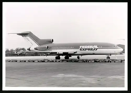 Fotografie Flugzeug Lockheed L-1011 Tristar, Passagierflugzeug der Federal Express, Kennung N110FE