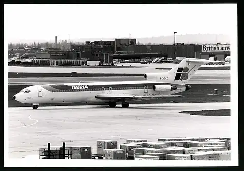 Fotografie Flugzeug Boeing 727, Passagierflugzeug der Iberia, Kennung EC-DCD