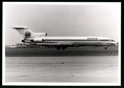 Fotografie Flugzeug Boeing 727, Passagierflugzeug der Iberia, Kennung EC-CBG