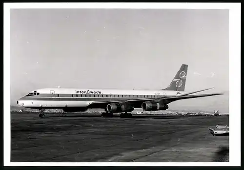Fotografie Flugzeug Douglas DC-8, Passagierflugzeug der Inter Swede, Kennung SE-DCT