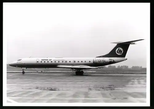 Fotografie Flugzeug Tupolew Tu-134, Passagierflugzeug der Bulgarian Aviation Company, Kennung LZ-TUL