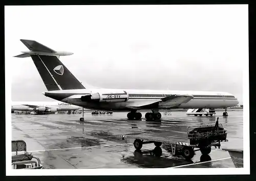 Fotografie Flugzeug Iljuschin IL-62, Passagierflugzeug der GEA, Kennung OK-BYV