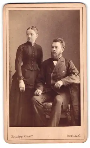 Fotografie Philipp Graff, Berlin-C., Jerusalemer-Str. 18, Junges Paar in modischer Kleidung