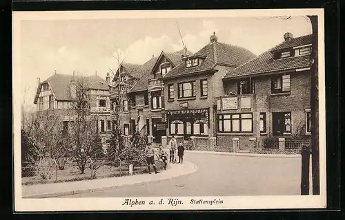 AK Alphen a. d. Rijn, Stationsplein