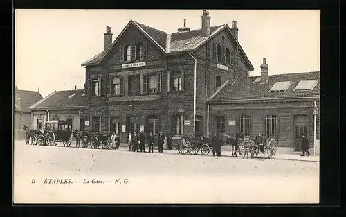 AK Étaples, La Gare, Bahnhof
