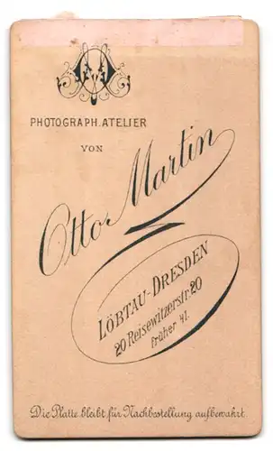 Fotografie Otto Martin, Dresden-Löbtau, Reisewitzerstr. 20, Portrait bildschönes kleines Mädchen im bestickten Samtkleid