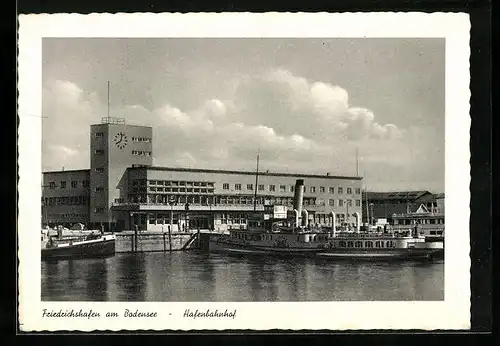 AK Friedrichshafen / Bodensee, Hafenbahnhof