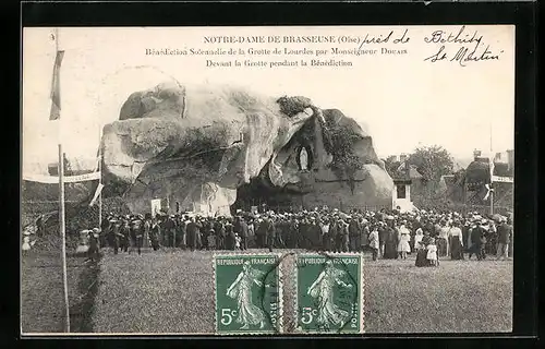 AK Notre-Dame de Brasseuse, Bénédiction Solennelle de la Grotte de Lourdes par Monseigneur Douais, devant la Grotte