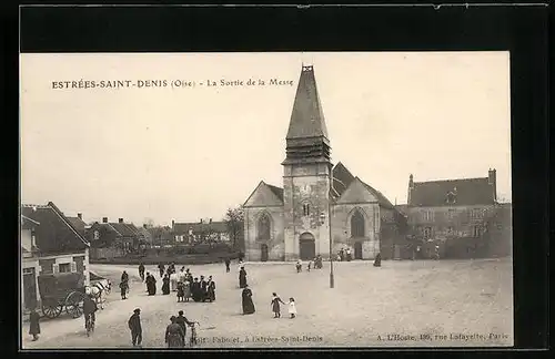 AK Estrées-Saint-Denis, la Sortie de la Messe