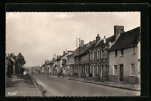 AK Crèvecoeur-le- Grand, Avenue de Breteuil