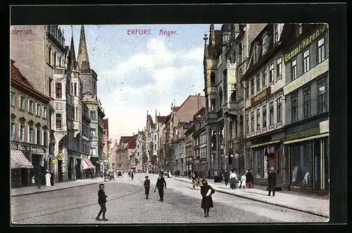 AK Erfurt, Anger-Strasse mit Passanten